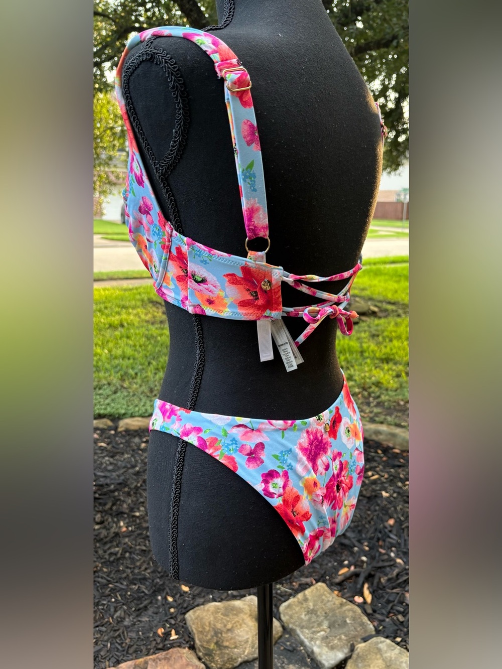 Victoria's Secret Blue Floral Underwire Bikini Set - Picture 3 of 14